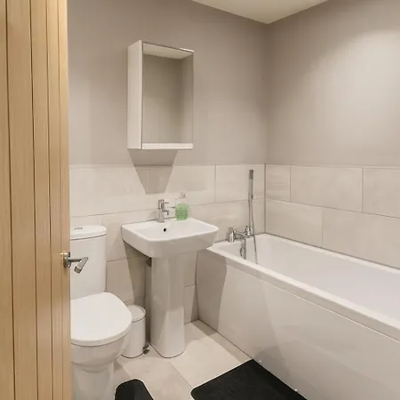 The Artists Penthouse In הרוגייט