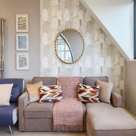The Artists Penthouse In Apartmán