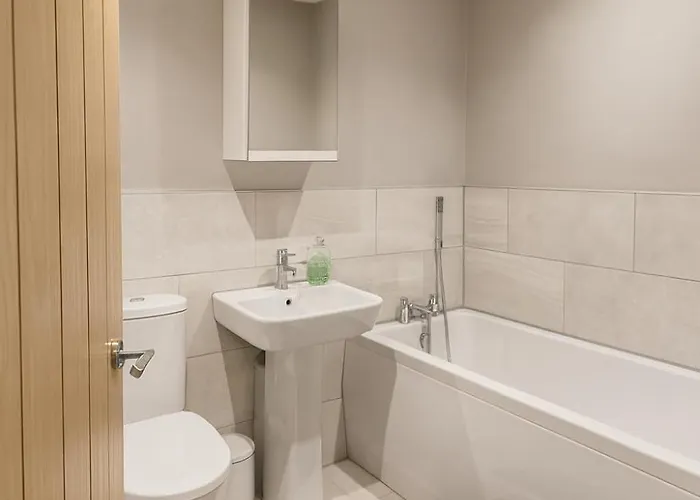 The Artists Penthouse In הרוגייט