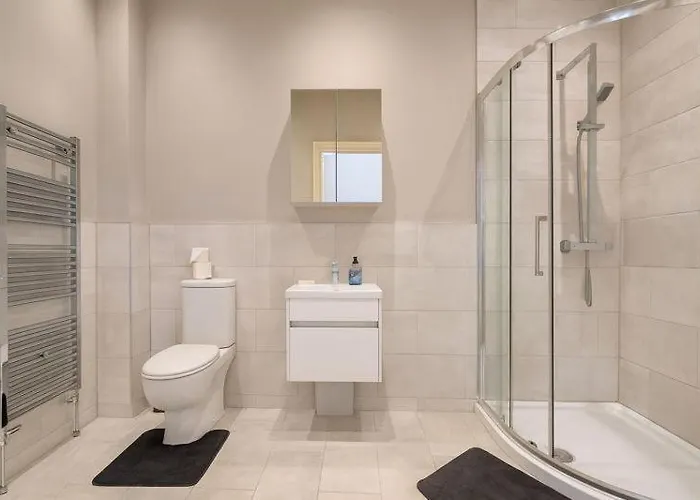 The Artists Penthouse In דירה *